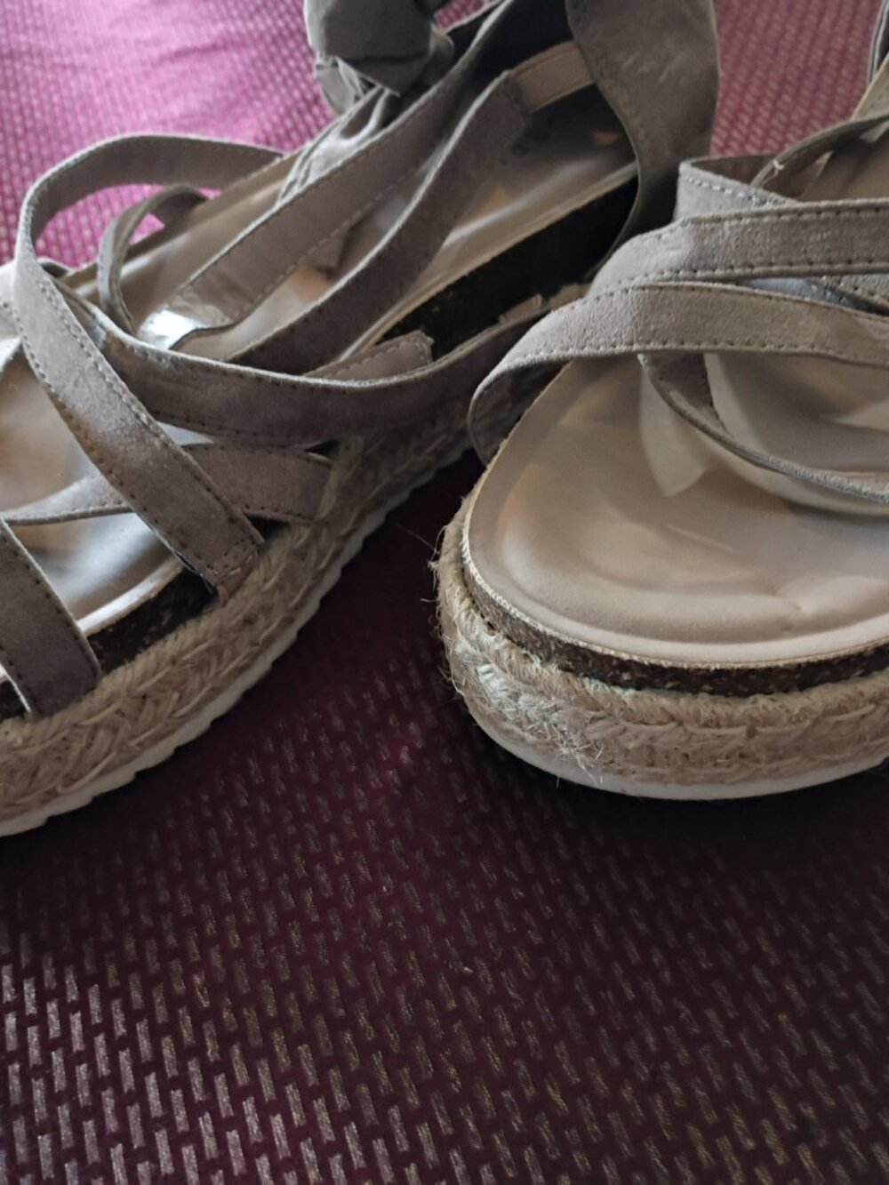 Women's Wedge Sandals - Picture 7 of 15